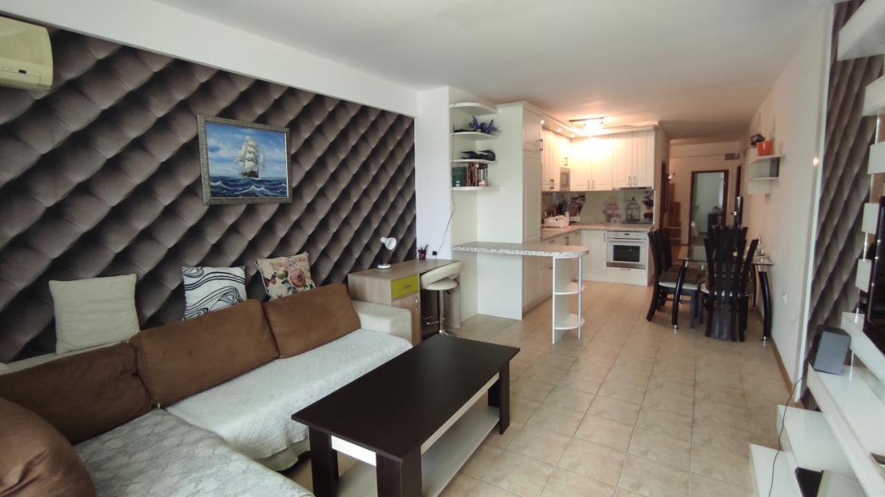 Dom-El Real Apartments In Sea View Complex Sveti Vlas Exteriör bild