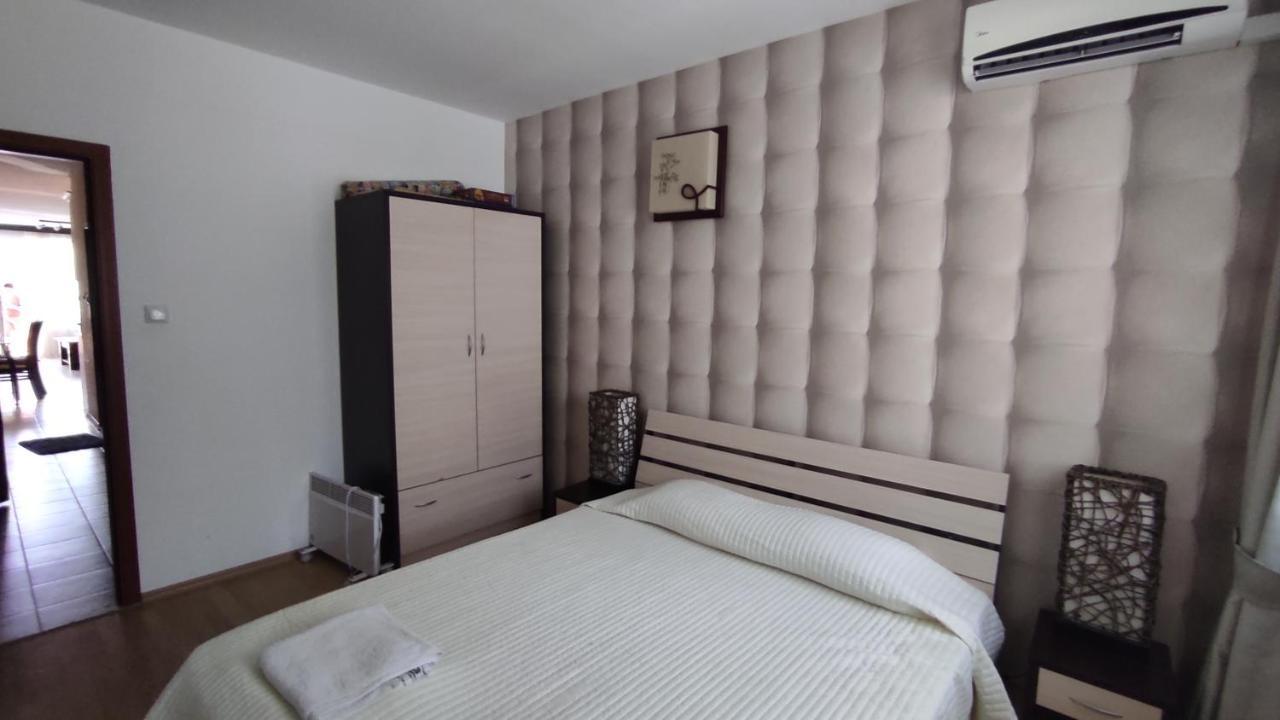 Dom-El Real Apartments In Sea View Complex Sveti Vlas Exteriör bild
