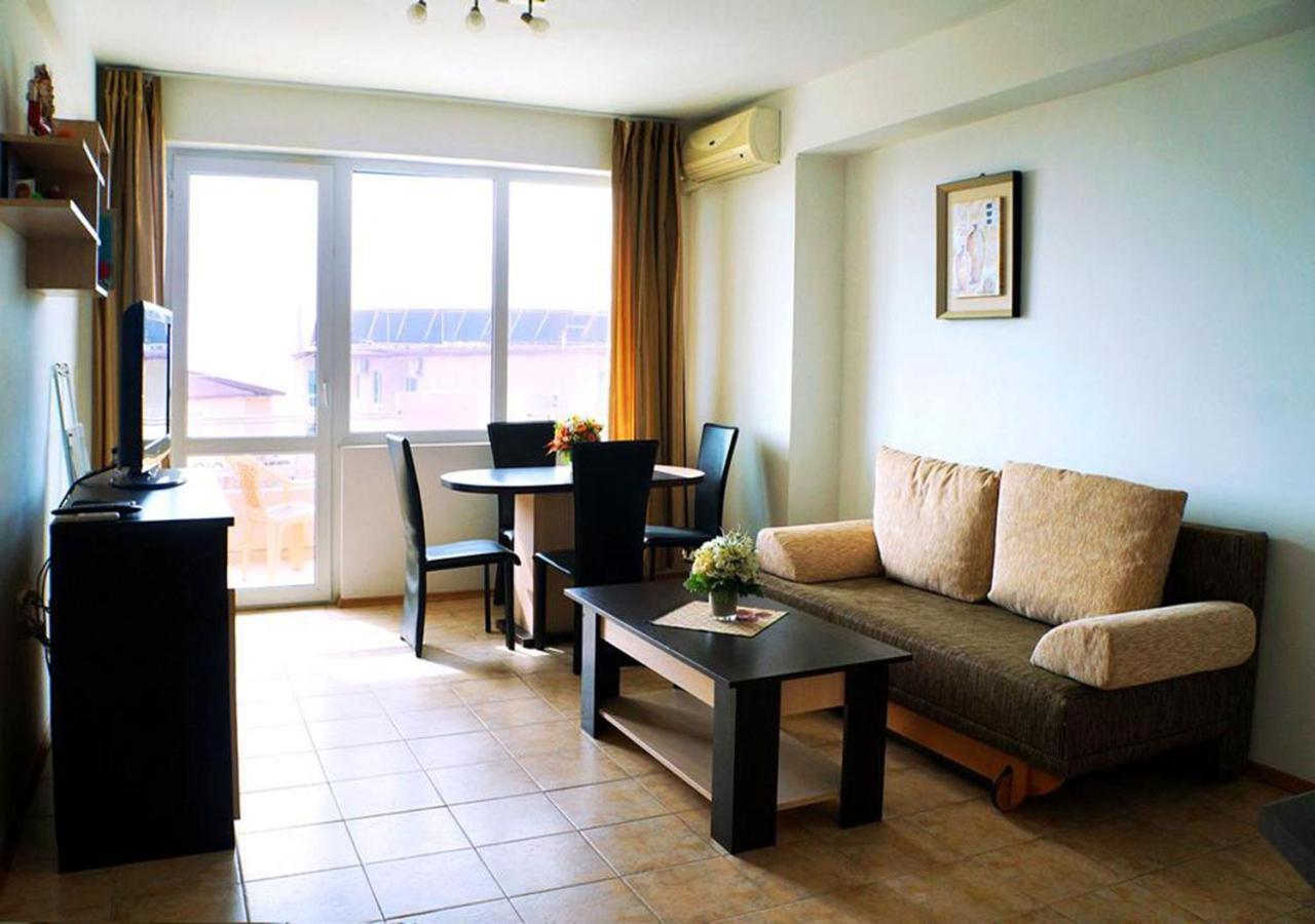 Dom-El Real Apartments In Sea View Complex Sveti Vlas Exteriör bild