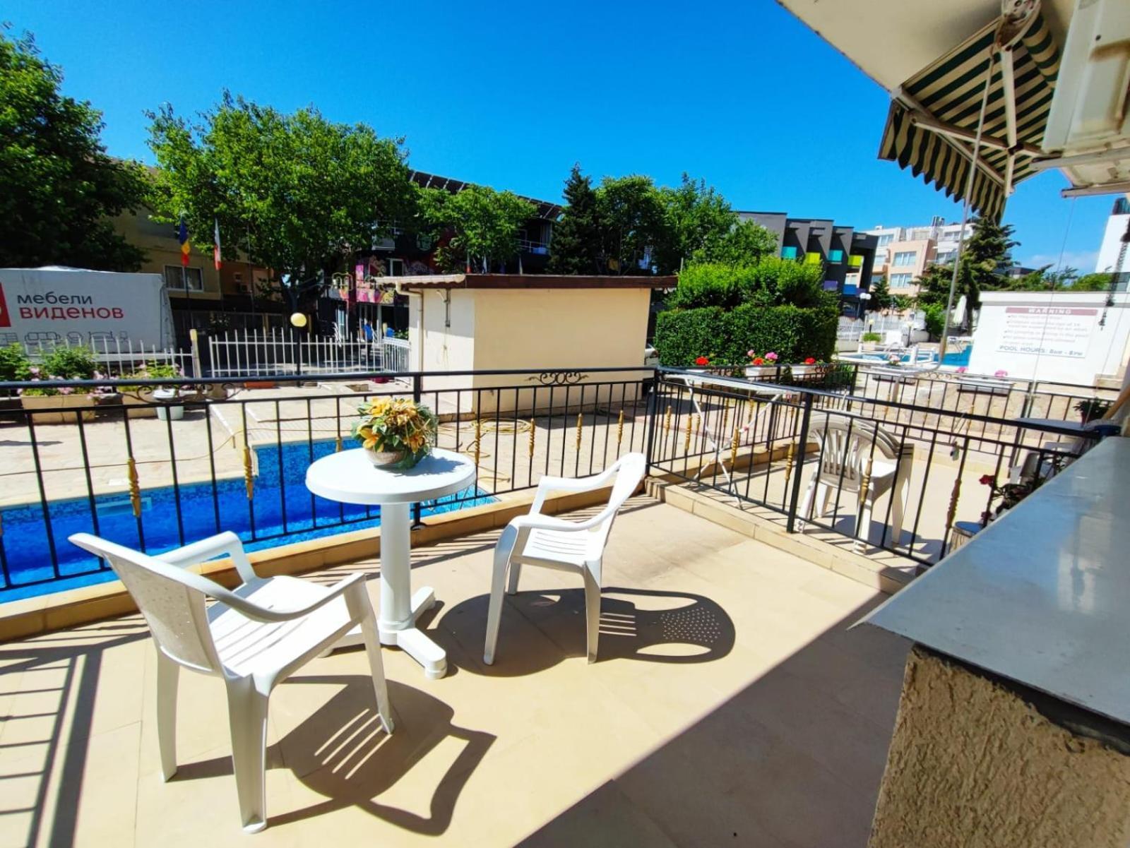Dom-El Real Apartments In Sea View Complex Sveti Vlas Exteriör bild
